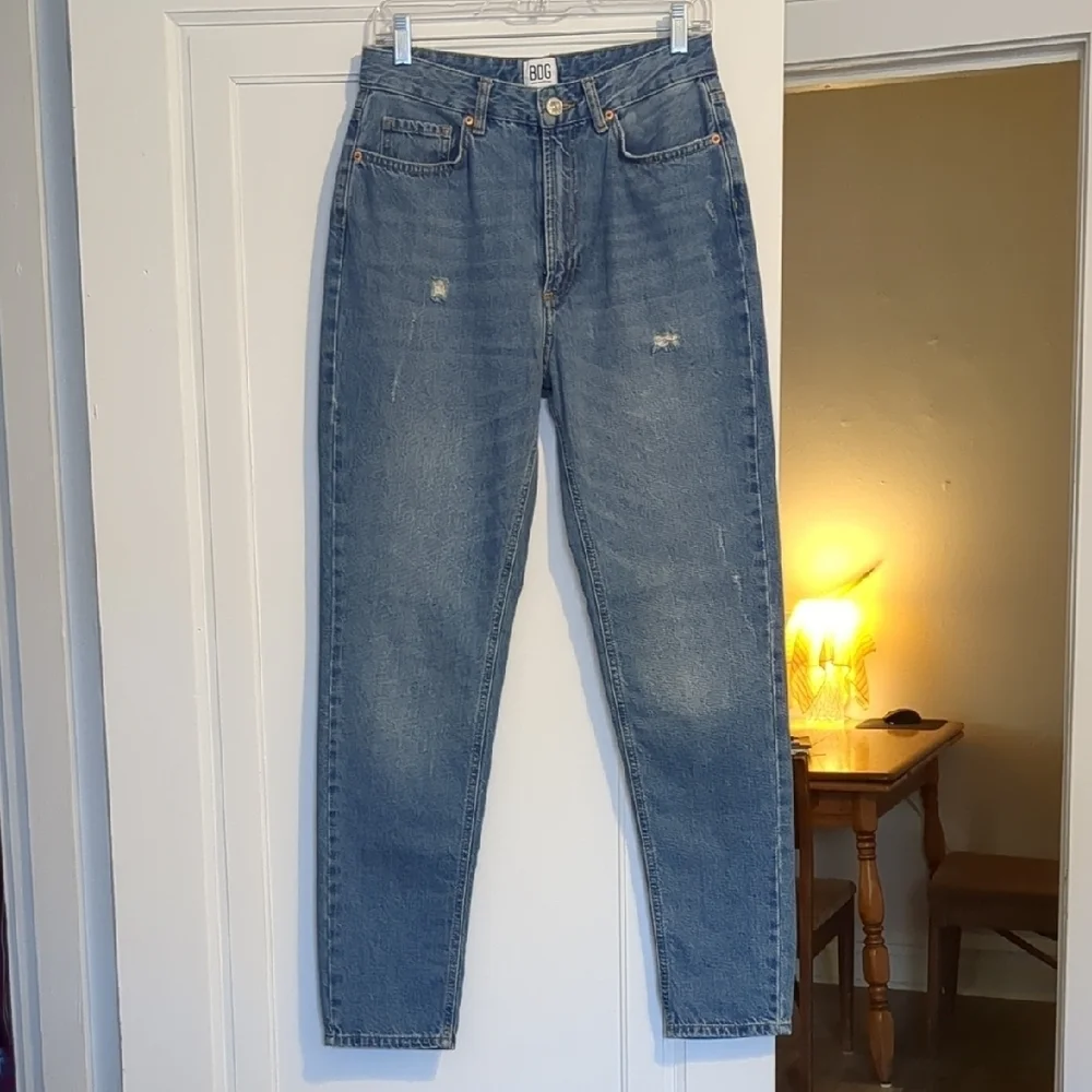BDG Mom High Waist 27 Slim Straight Cotton Jeans
